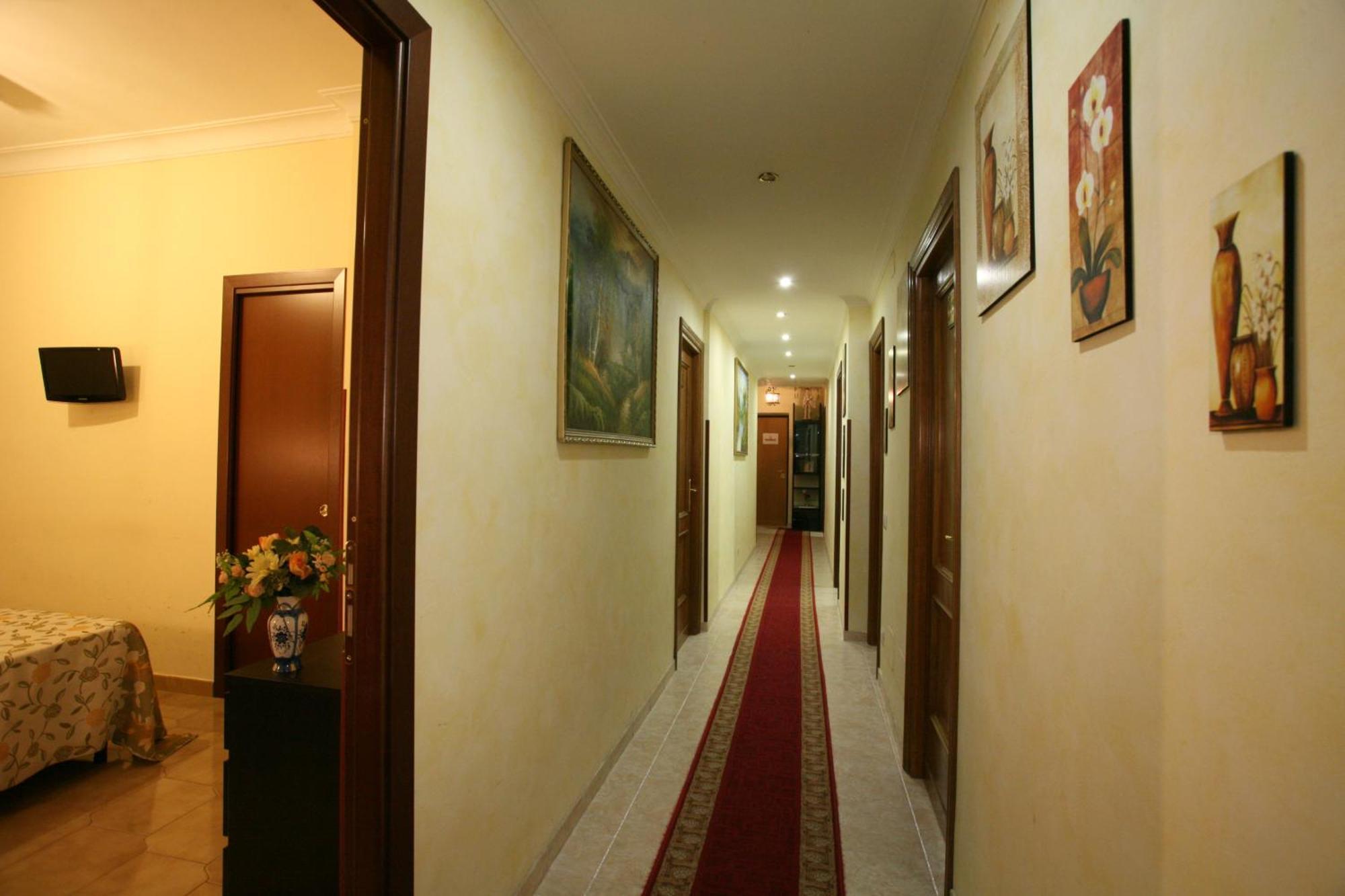 Tiburtina Guesthouse Rome Exterior photo
